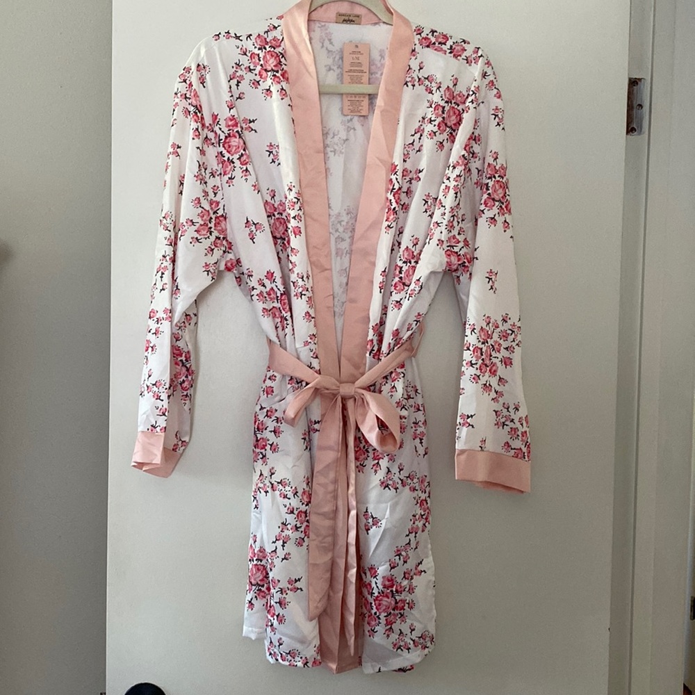 Morgan Lane Floral bathrobe